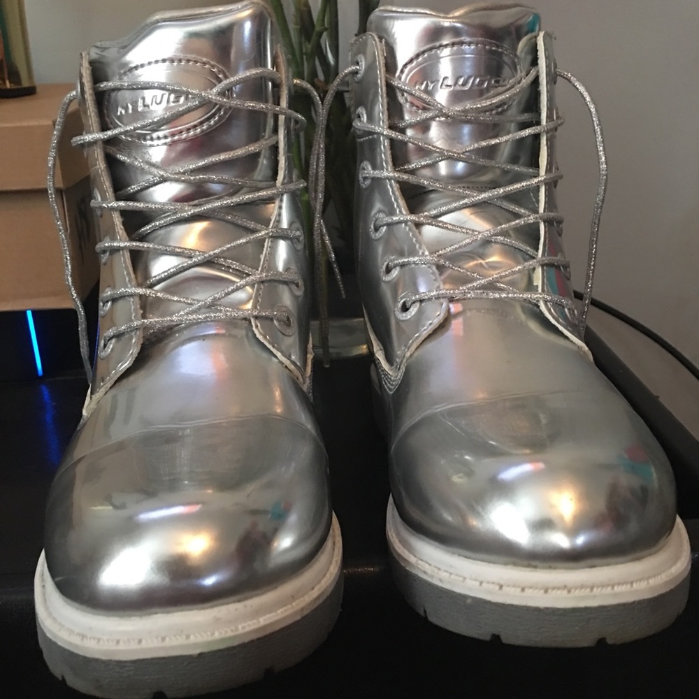 Lugz